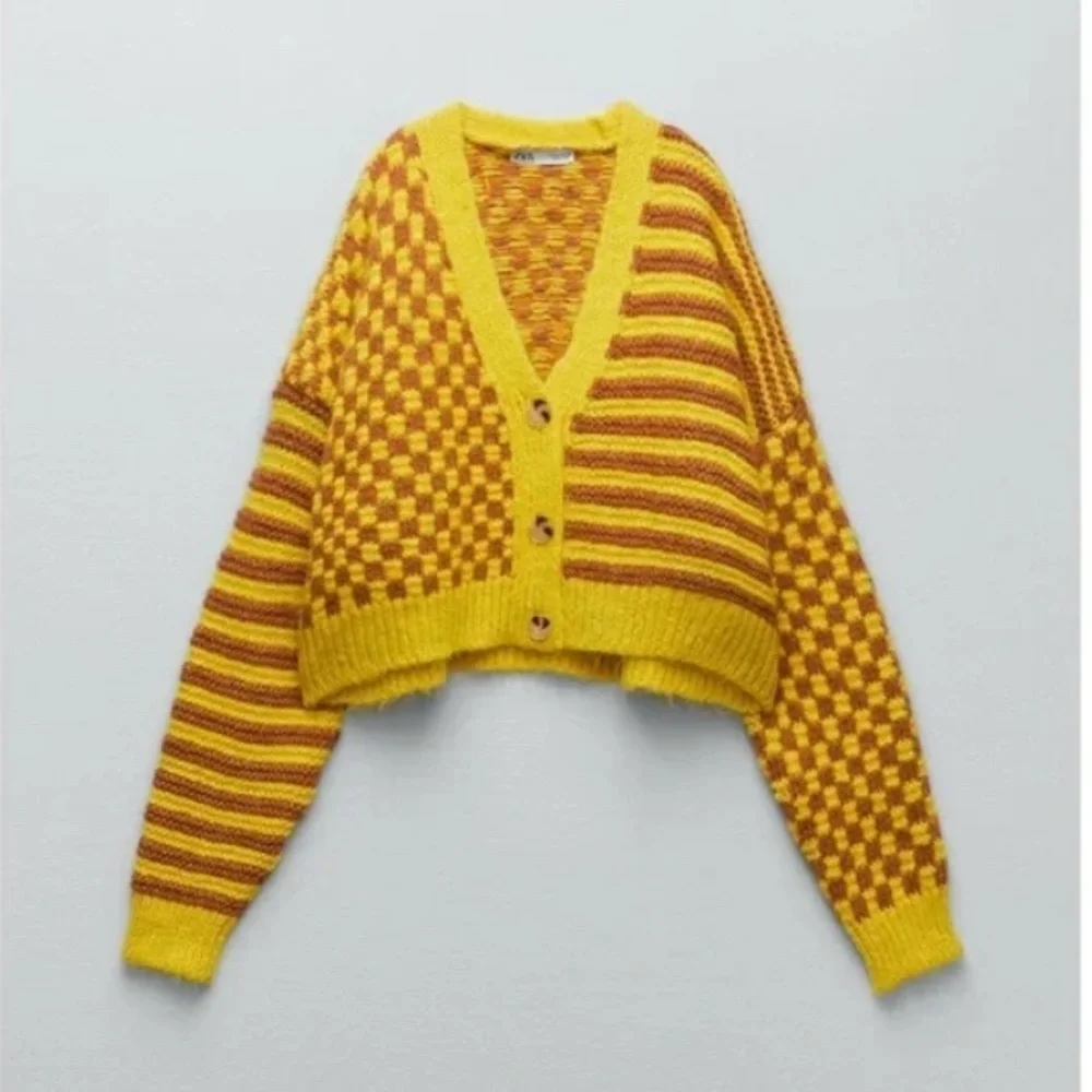 ZARA Bloggers Favorite Combination Jacquard Knit Cardigan Yellow Mustard c3. - Picture 12 of 16